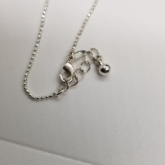 Avon silver tone anklet with textured ball bead - Picture 3 of 4